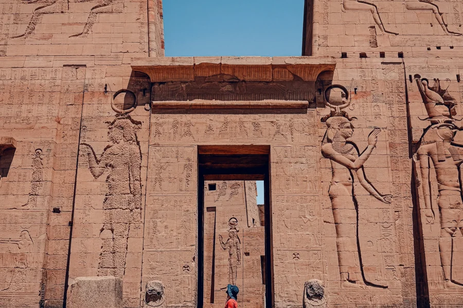 Elegance on the Nile: Aswan to Luxor Cruise & Balloon Ride